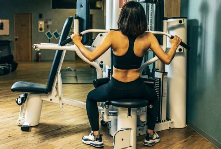 LAT PULL DOWN