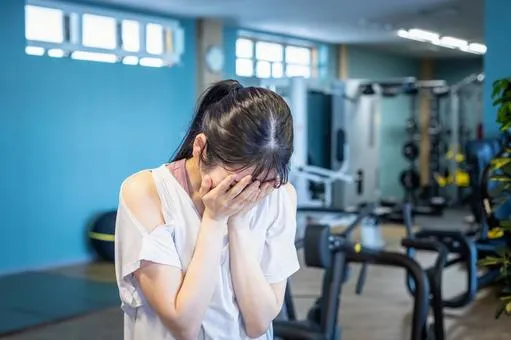 People who feel anxious at the gym

